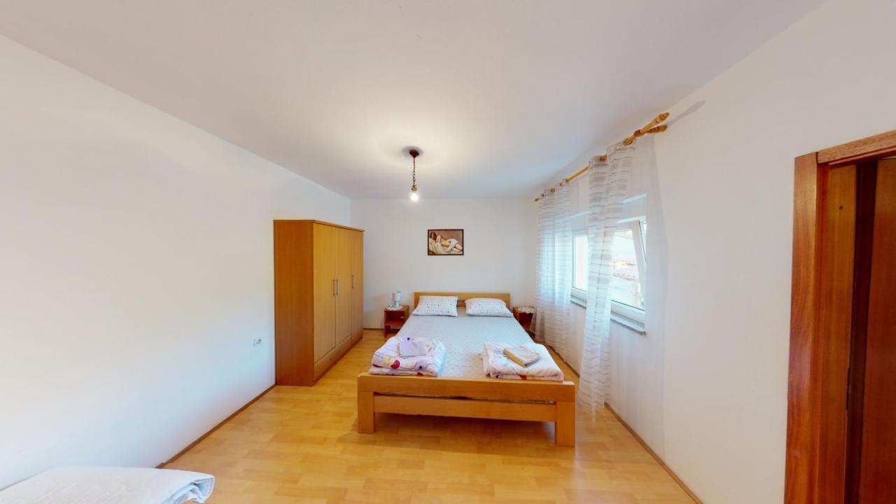 Jaska & Jelica House Apartments Metajna Exterior photo